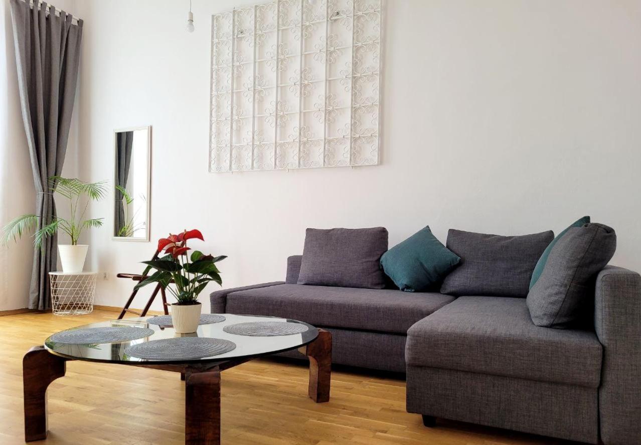Przytulne Apartamenty W Centrum Warszawy Lok 2 Varsó Kültér fotó