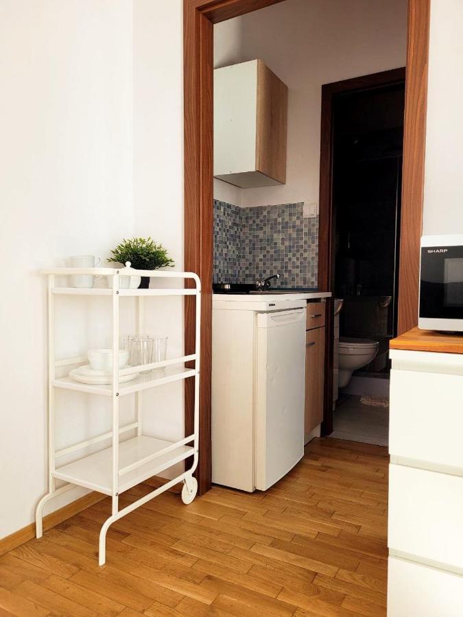 Przytulne Apartamenty W Centrum Warszawy Lok 2 Varsó Kültér fotó